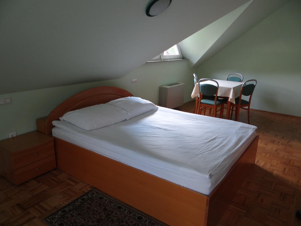 Rooms Hochkraut Целие Стая снимка